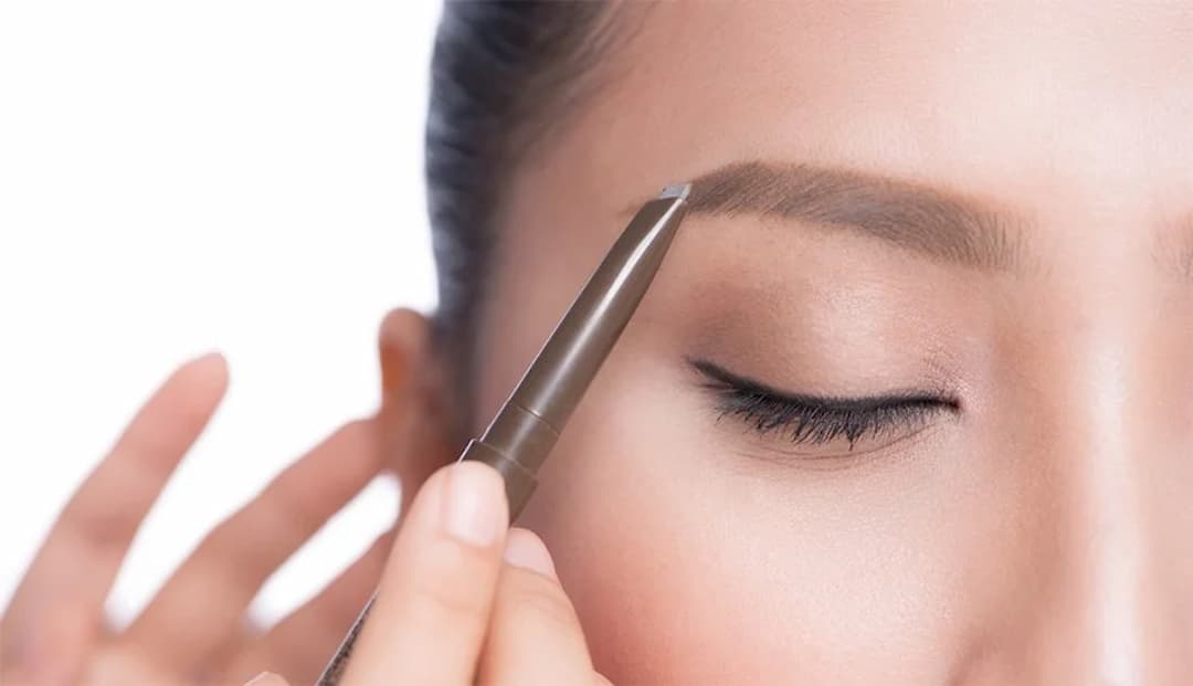 Học makeup cơ bản cho người mới